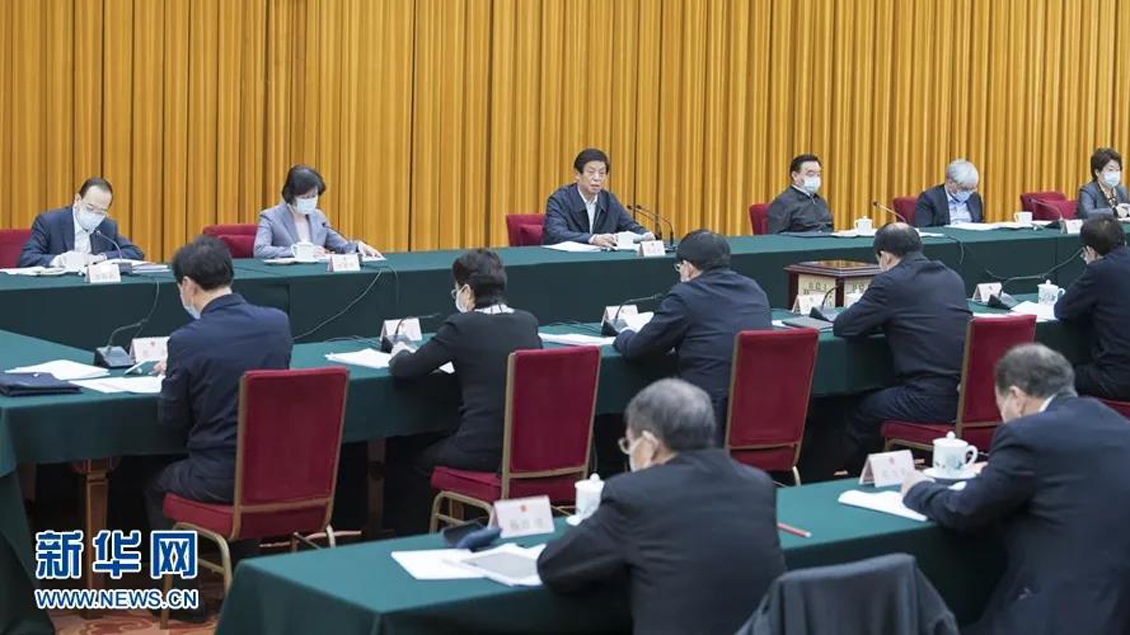 栗战书在长江保护法实施座谈会上强调 深入践行习近平生态文明思想 用法治力量守护好长江母亲河