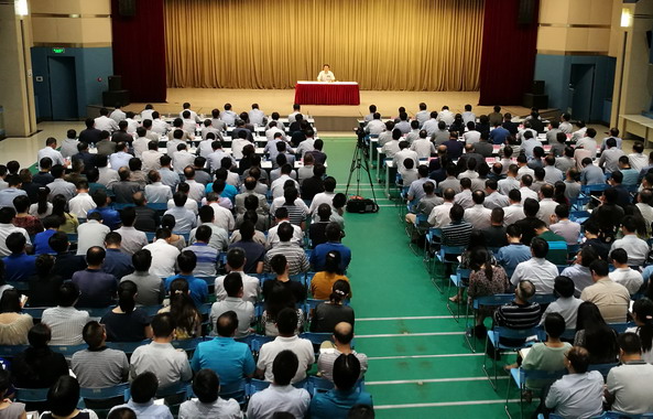鄂竟平：持续深入学习贯彻习近平总书记治水重要讲话精神