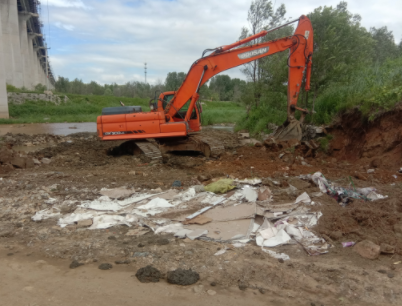 青云河水毁修复工程施工