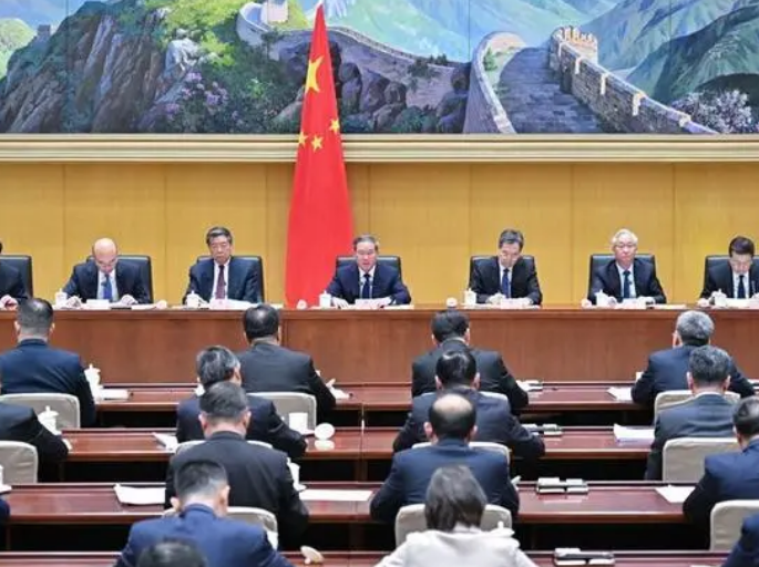 国务院国资委党委认真传达学习习近平总书记近期重要讲话重要指示精神 充分发挥中央企业功能作用 为强国建设民族复兴作出更大贡献